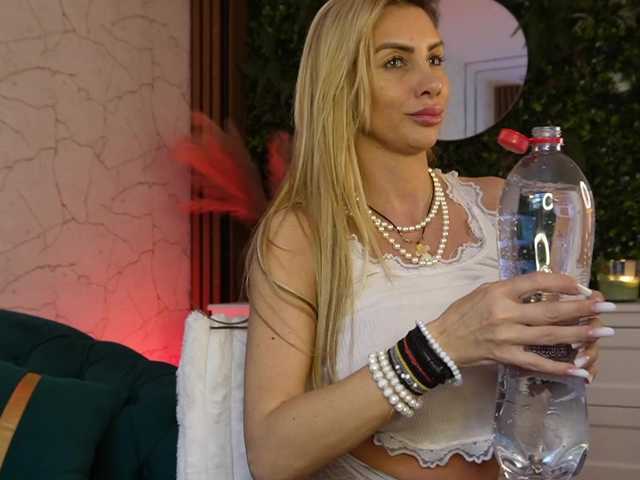 angell-wow from BongaCams is Freechat