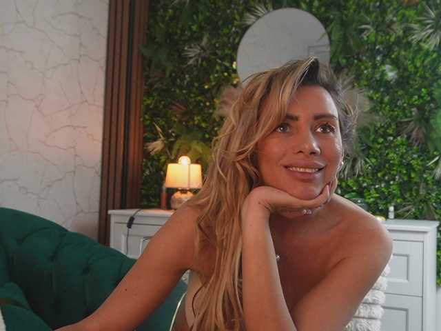 angell-wow's BongaCams show and profile