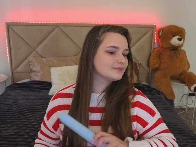 MagikPeachh's BongaCams show and profile