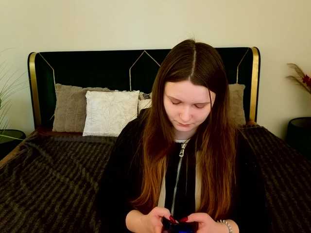 MagikPeachh's BongaCams show and profile