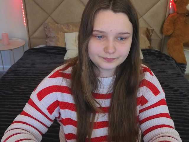 MagikPeachh's BongaCams show and profile