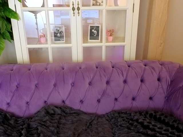 MagikPeachh live cam profile