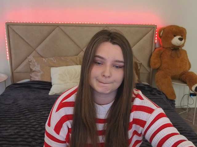 MagikPeachh's BongaCams show and profile