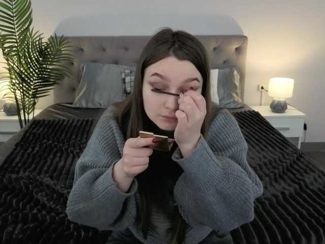 MagikPeachh's BongaCams show and profile