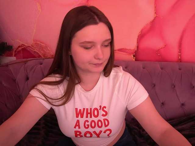 MagikPeachh's BongaCams show and profile