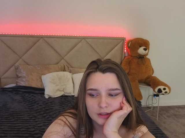 MagikPeachh's BongaCams show and profile