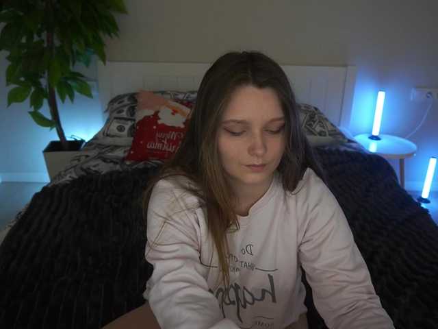 MagikPeachh's BongaCams show and profile