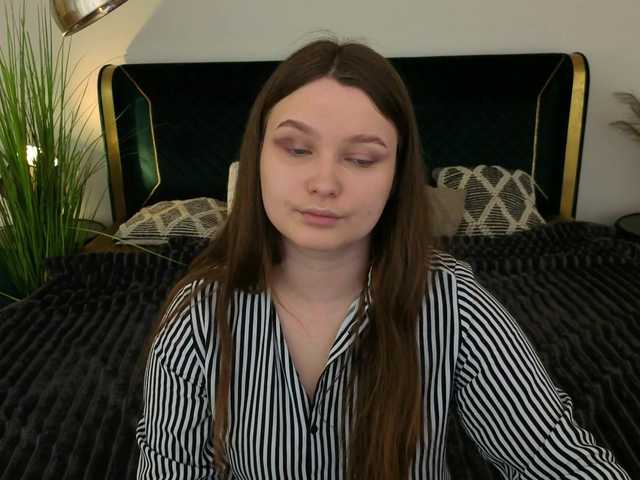 MagikPeachh's BongaCams show and profile