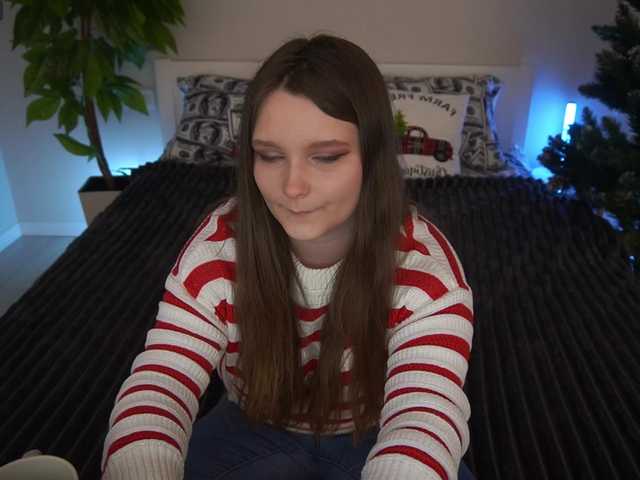 MagikPeachh's BongaCams show and profile