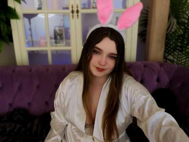 MagikPeachh's BongaCams show and profile