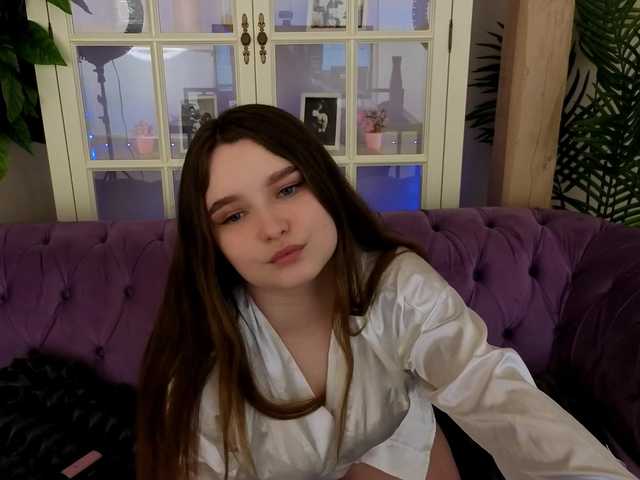 MagikPeachh's BongaCams show and profile