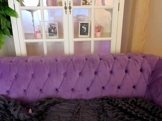 MagikPeachh's BongaCams show and profile