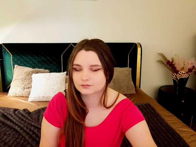 MagikPeachh's BongaCams show and profile