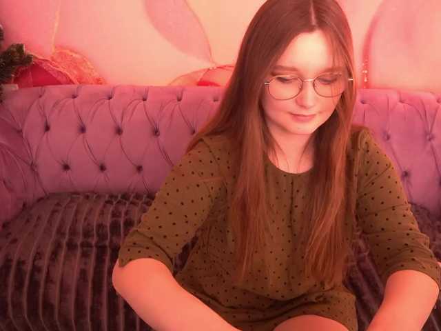 MagikPeachh's BongaCams show and profile