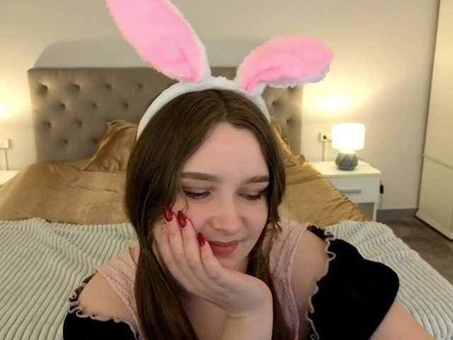 MagikPeachh's BongaCams show and profile