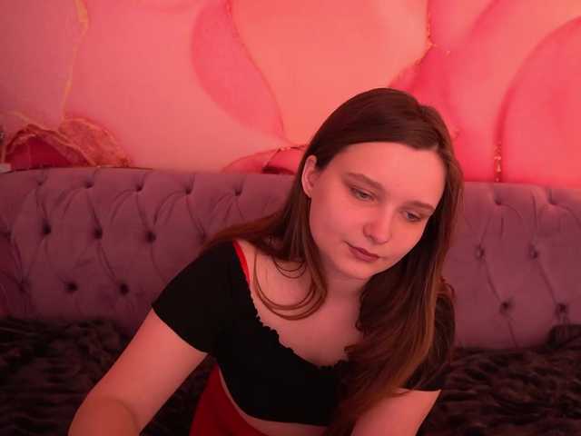 MagikPeachh's BongaCams show and profile