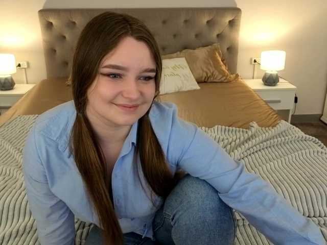 MagikPeachh's BongaCams show and profile