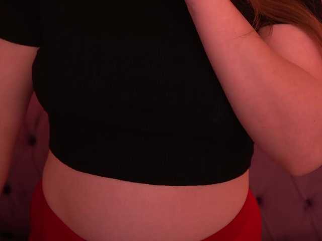 MagikPeachh's BongaCams show and profile