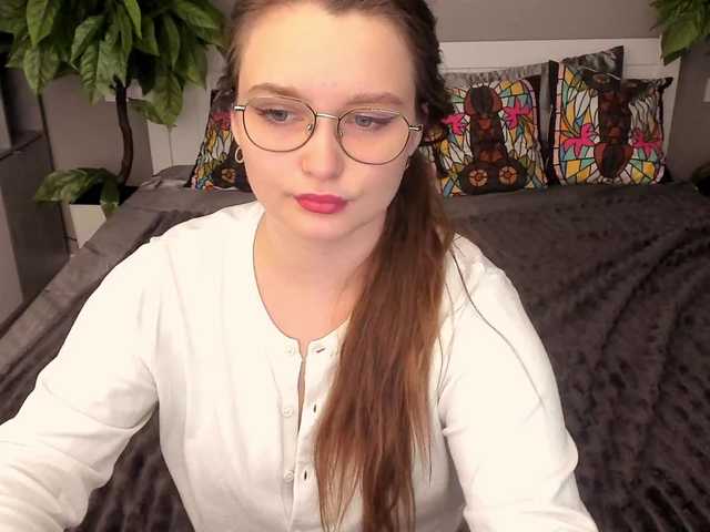 MagikPeachh from BongaCams