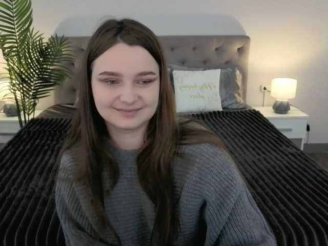 le modèle MagikPeachh est en webcam porno dans un show sur le site bongacams, il possède les tags suivants: White/Caucasian,Brunette,Shaved