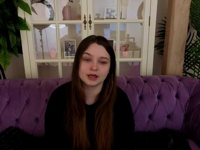 MagikPeachh's BongaCams show and profile