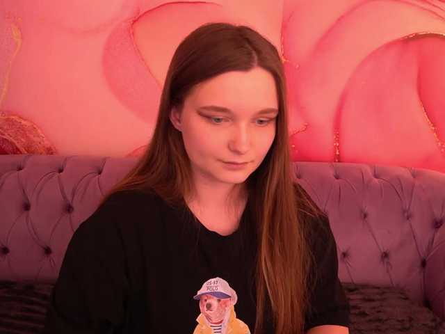 MagikPeachh's BongaCams show and profile