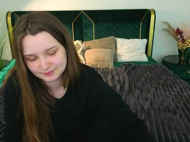 MagikPeachh's BongaCams show and profile