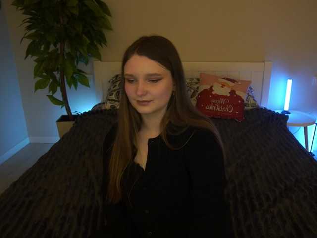 MagikPeachh's BongaCams show and profile