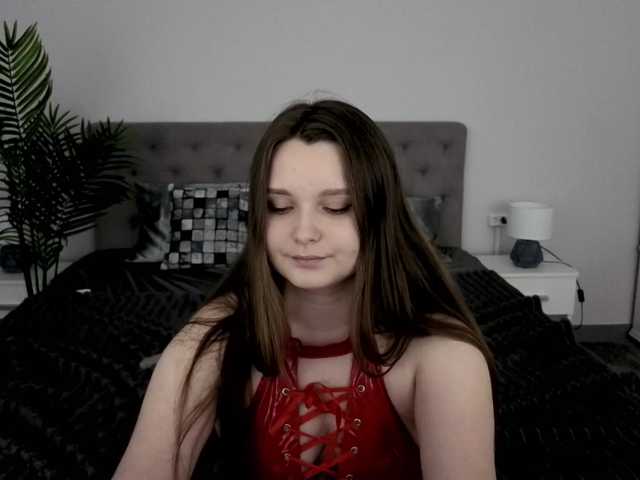 MagikPeachh's BongaCams show and profile