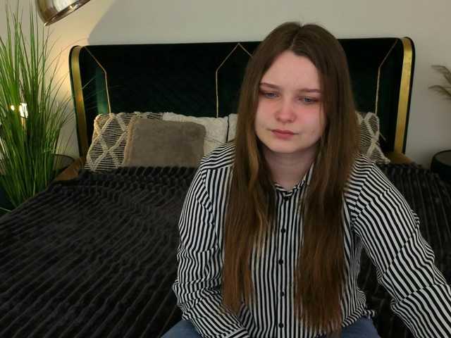 MagikPeachh's BongaCams show and profile