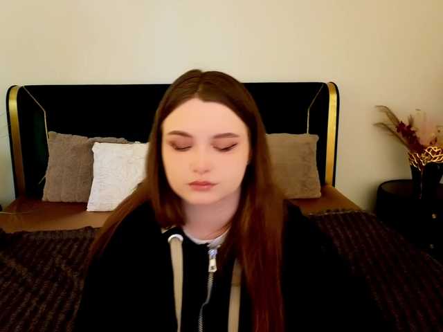 MagikPeachh's BongaCams show and profile