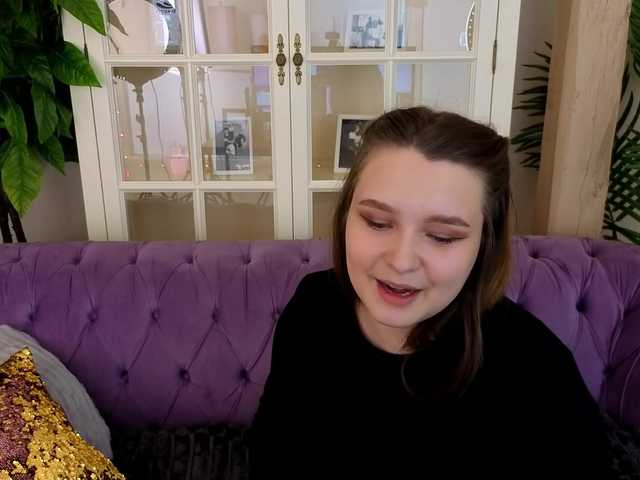 MagikPeachh's BongaCams show and profile