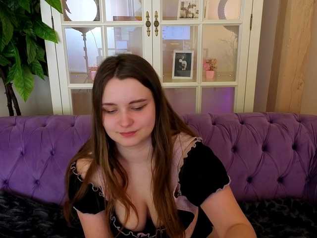 MagikPeachh's BongaCams show and profile