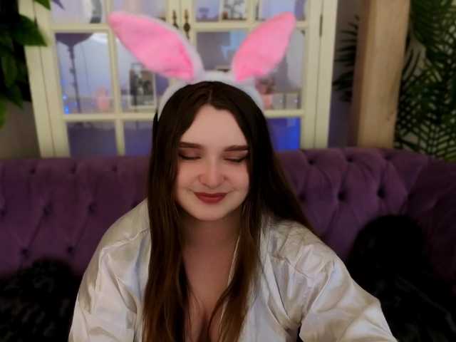 MagikPeachh's BongaCams show and profile