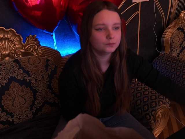 MagikPeachh's BongaCams show and profile
