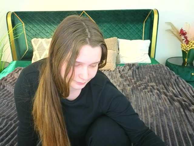 MagikPeachh's BongaCams show and profile