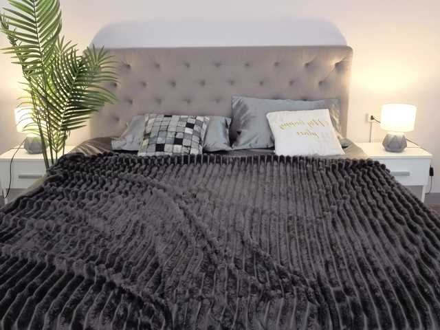 MagikPeachh's BongaCams show and profile