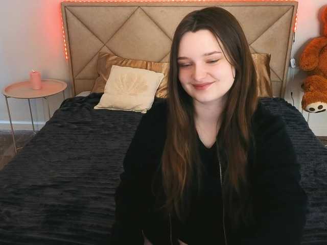 MagikPeachh's BongaCams show and profile