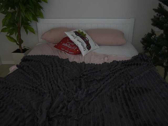 MagikPeachh's BongaCams show and profile