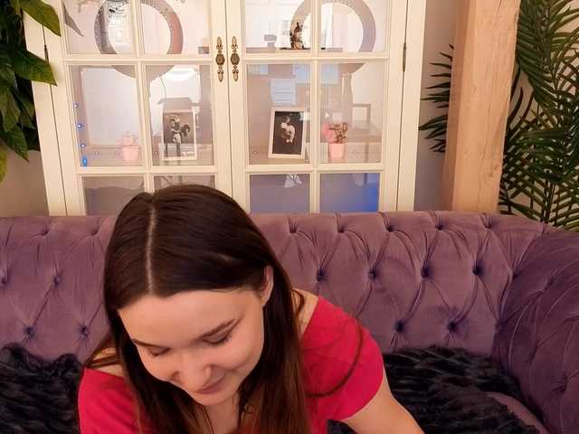 MagikPeachh's BongaCams show and profile