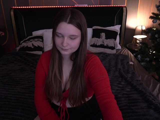 MagikPeachh's BongaCams show and profile