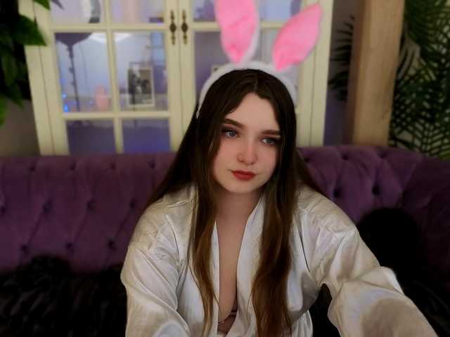 MagikPeachh's BongaCams show and profile