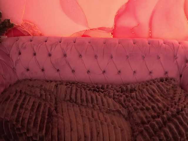 MagikPeachh's BongaCams show and profile