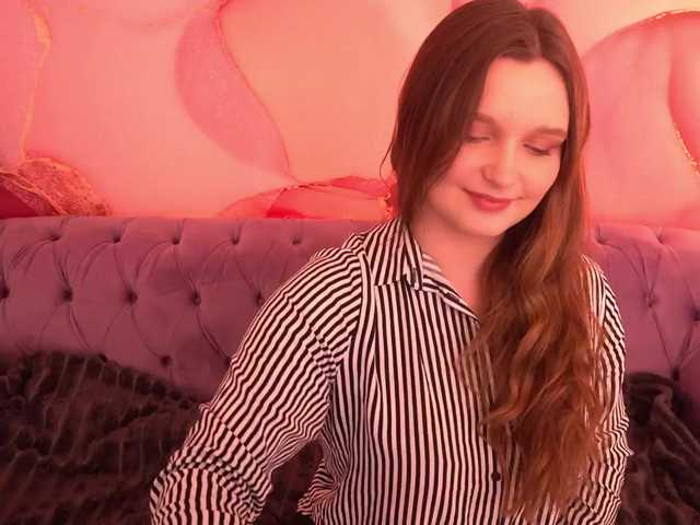 MagikPeachh's BongaCams show and profile