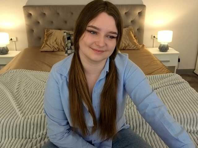 MagikPeachh's BongaCams show and profile