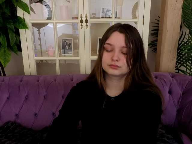 MagikPeachh's BongaCams show and profile