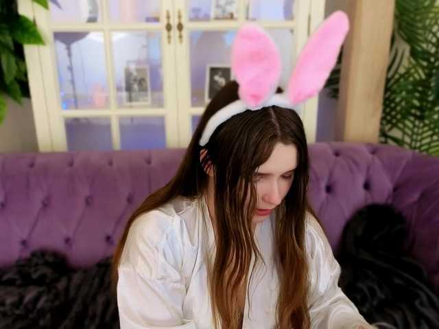 MagikPeachh's BongaCams show and profile