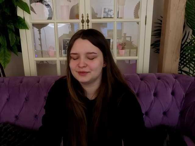 MagikPeachh's BongaCams show and profile