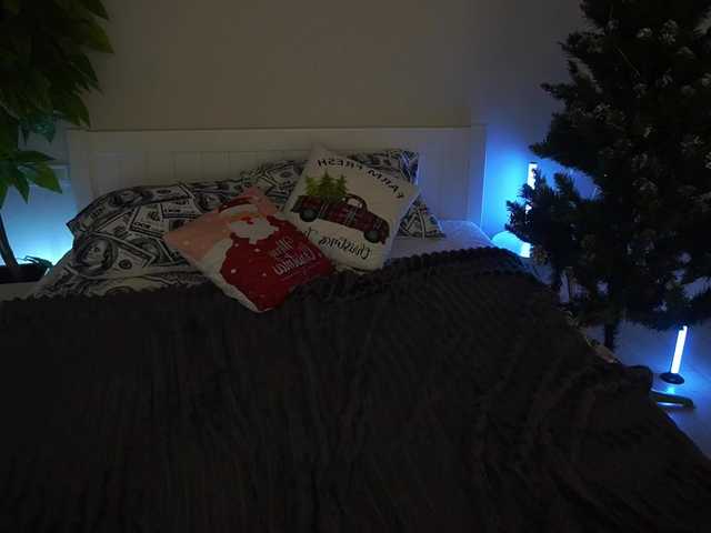 MagikPeachh's BongaCams show and profile