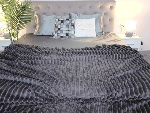 MagikPeachh live cam profile